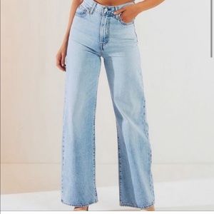 Levi’s Ribcage Wide Leg, size 25